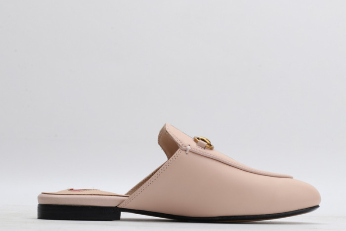 guc loafer