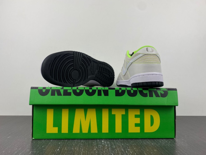 nike dunk low university of oregon pe fq7260-001