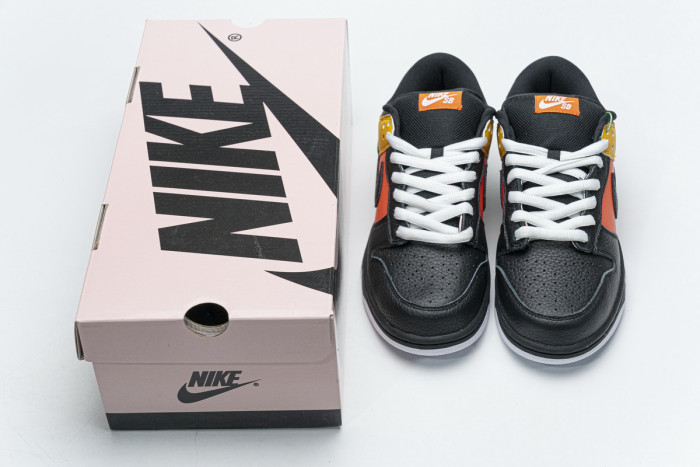 nike dunk sb low raygun 304292-803