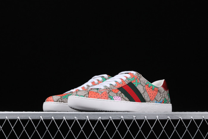 gi ace embroidered low-top sneaker h903p115