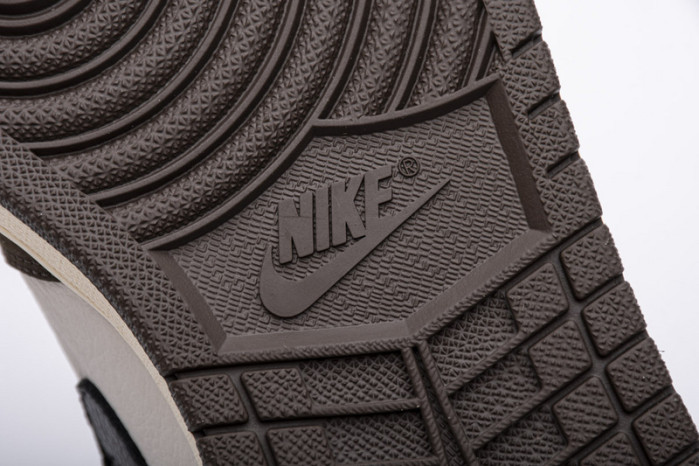 travis scott x air jordan 1 retro high reverse cd4487-100